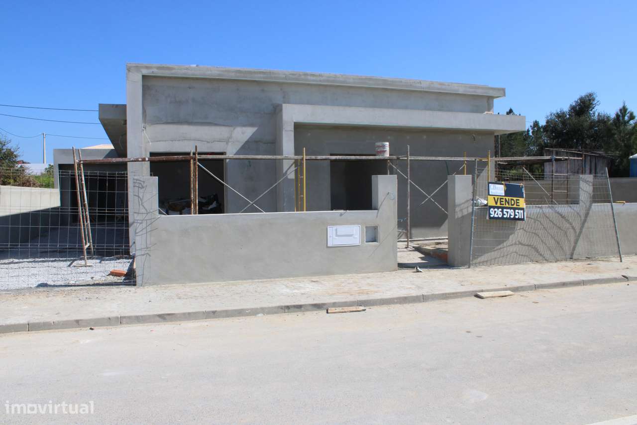 Moradia T3 isolada com piscina e garagem em Palmela Quinta da Marques - Grande imagem: 2/11