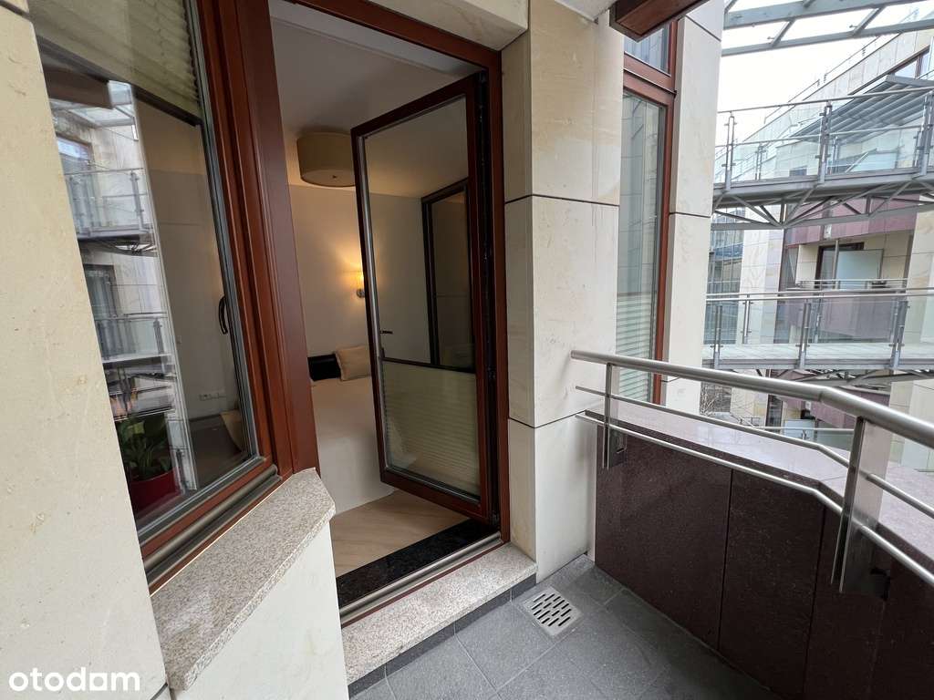 Na sprzedaż apartament w samym Centrum!-8