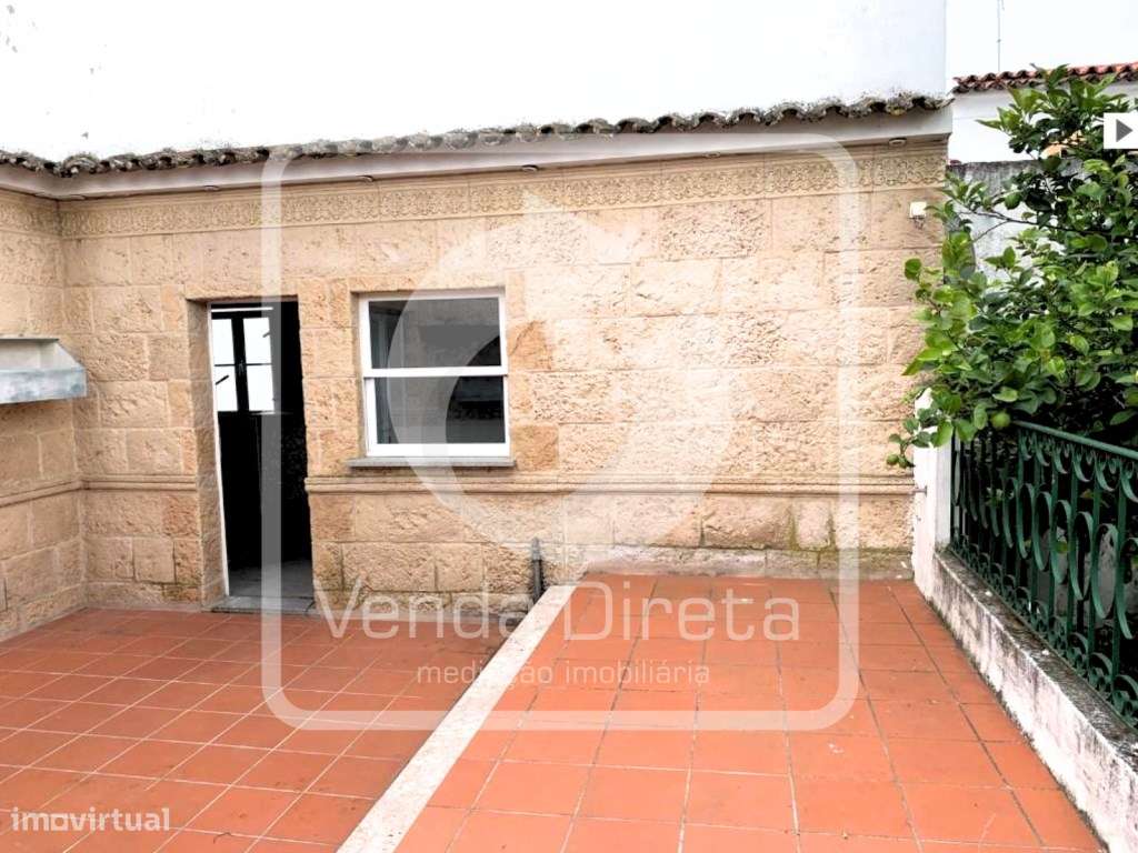 Moradia T4 com Pátio e Terraço no Centro Histórico de Évora - IMÓVE...-17