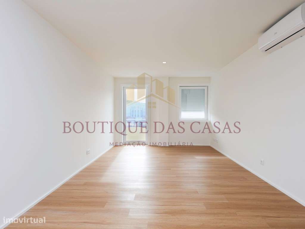 Apartamento T2 Duplex com Varanda em Matosinhos Sul - Grande imagem: 2/20