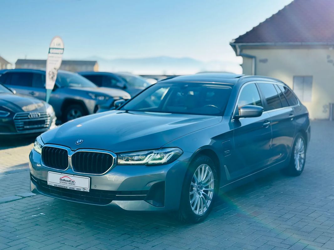 BMW Seria 5 530e xDrive Touring Aut. - 40