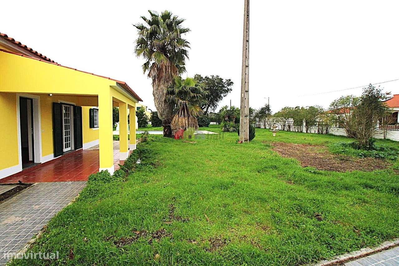 Moradia Independente T3+2 de piso único c/piscina – Glória do Ribatejo - Grande imagem: 4/42