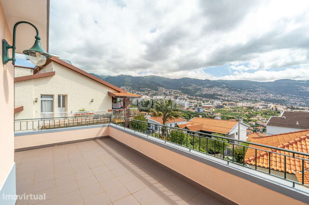 Moradia T5 em São Martinho, Funchal-33