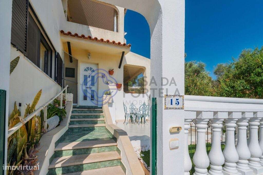 Magnífica Moradia T3 com Vista Mar e Localização Estratégica – Loulé-54