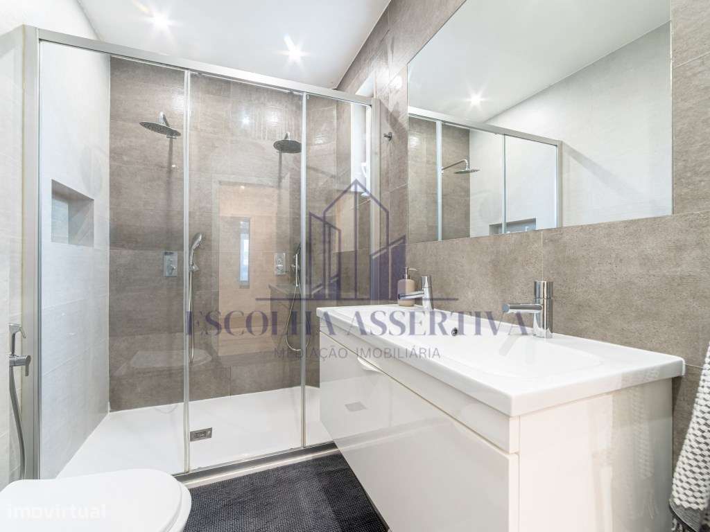 Apartamento T3 remodelado, com vista desafogada-17
