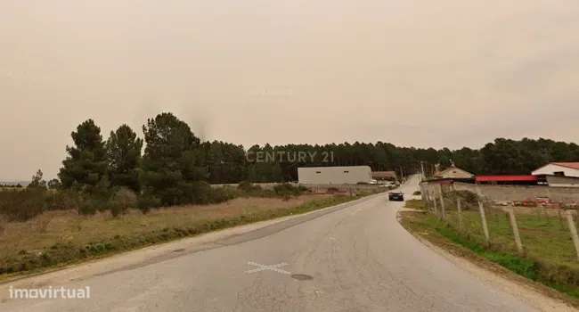 Armazém com Parque de Estacionamento – Localização Estratégica - Grande imagem: 5/11