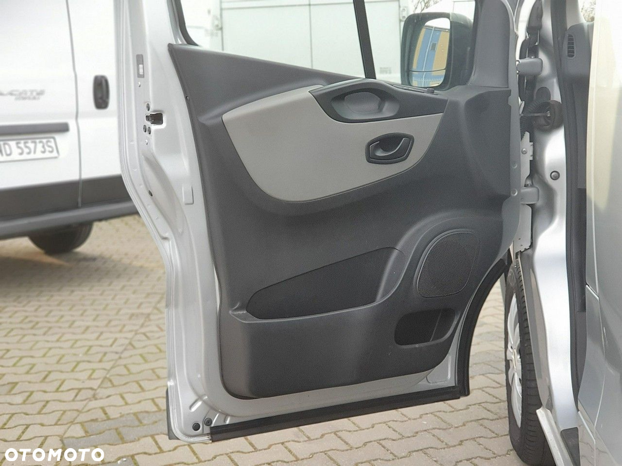 Renault Trafic - 12