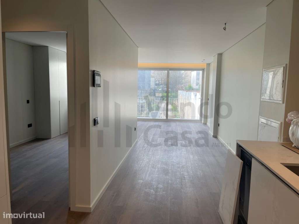 Vende-se T1 Centro Histórico- Braga - Grande imagem: 2/26