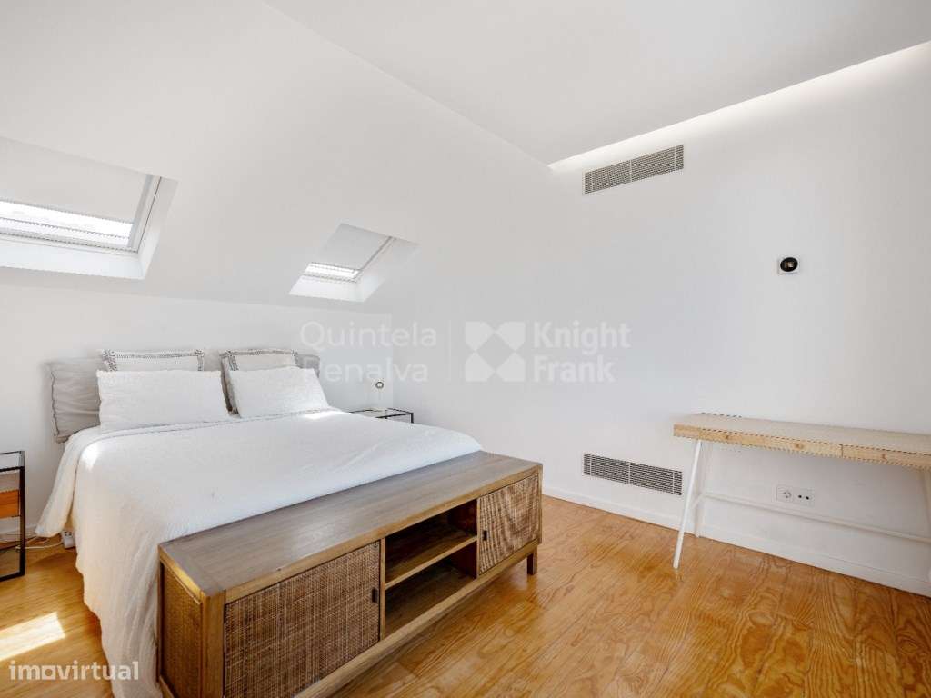 Penthouse T3 Duplex com Terraço | Próximo das Amoreiras-11