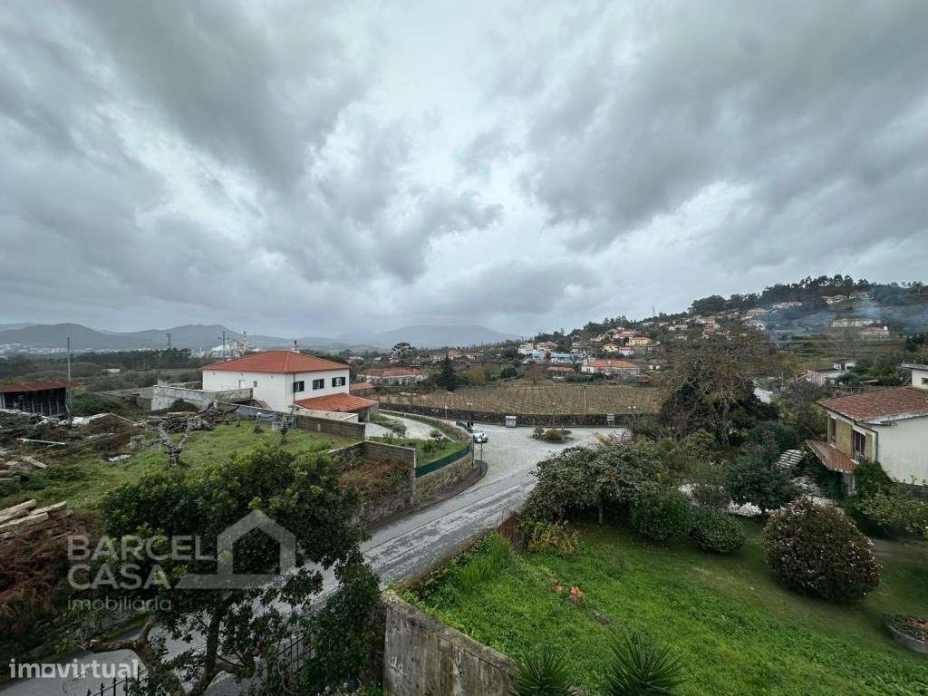 Moradia T3 com duas habitações independentes em Deocriste - Viana d...-7