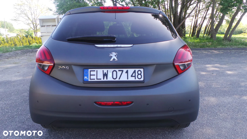 Peugeot 208 - 4