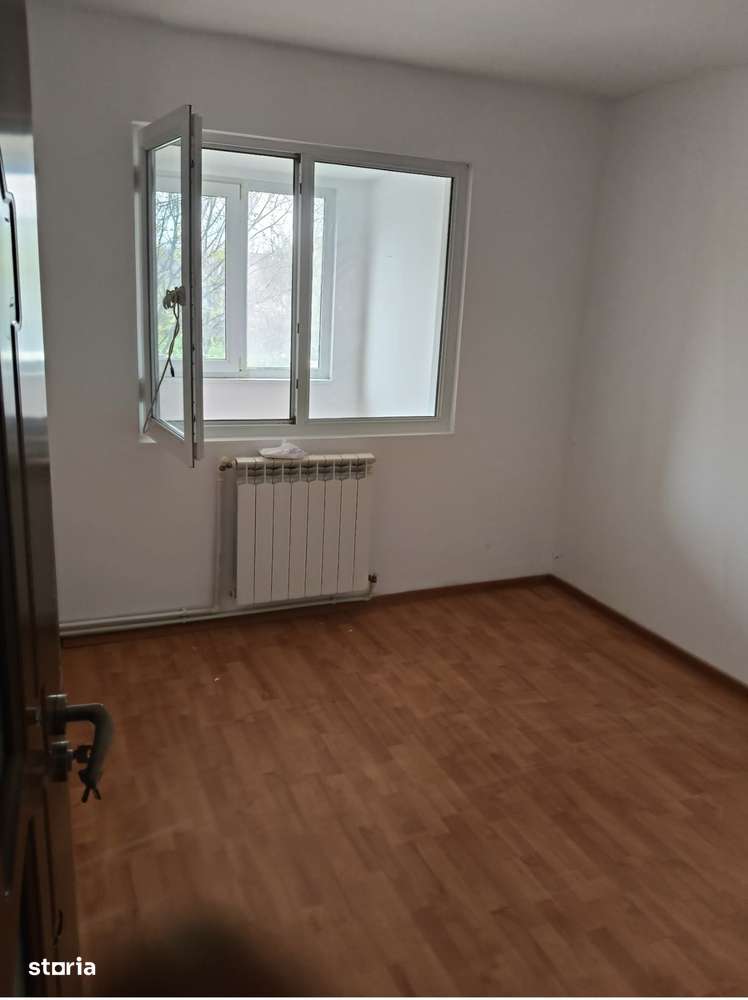 Apartament 4 camere Micro 39, 83 mp-0