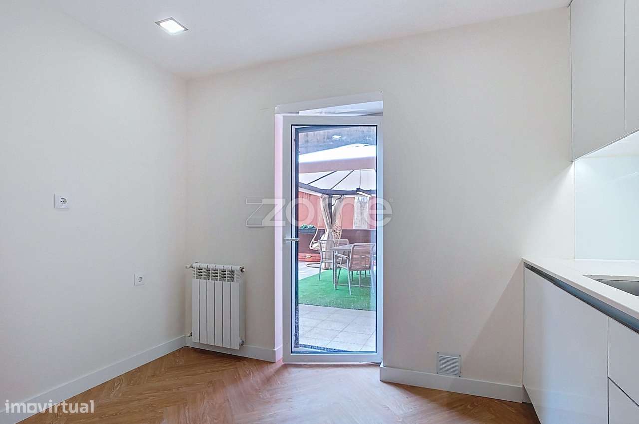 Apartamento T2 Premium com Terraço no Vale das Flores-15