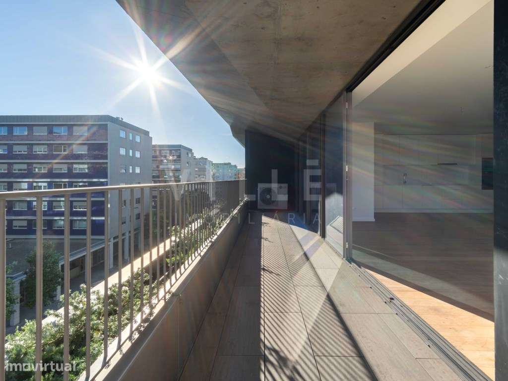 Apartamento T3 | 3 Frentes | Varandas | 2 Lugares de Garagem | Naut...-14