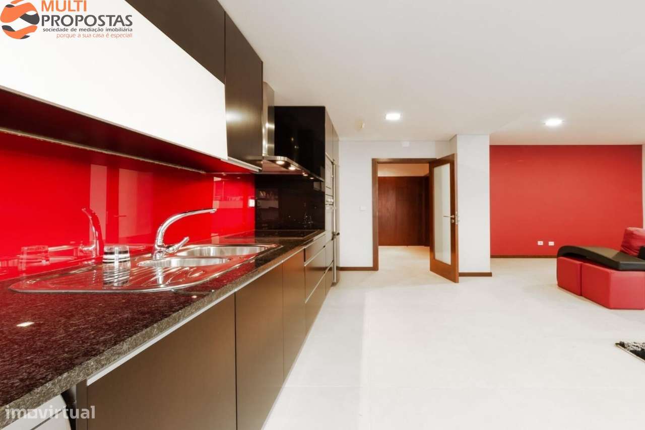 T1 C/ TERRAÇO MOBILADO- SÃO LÁZARO - Grande imagem: 2/10