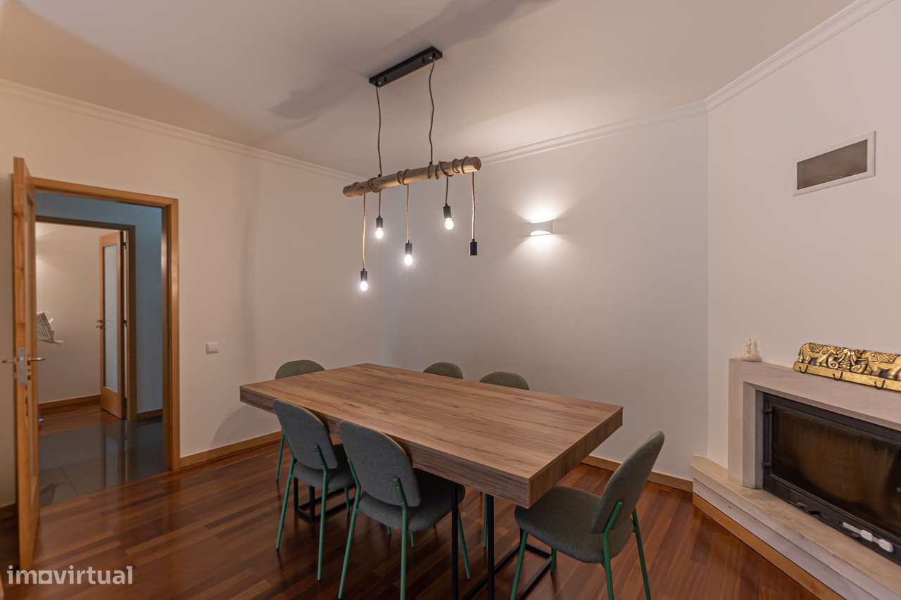 T2 com Terraço,  2 WC com Banheira e Lugar de Garagem - Grande imagem: 4/37