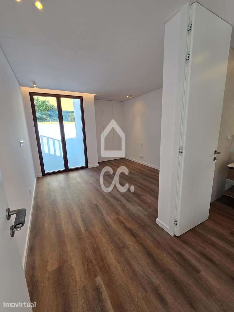 Moradia T3 em Arruda dos Vinhos – O conforto da família entre o campo-20