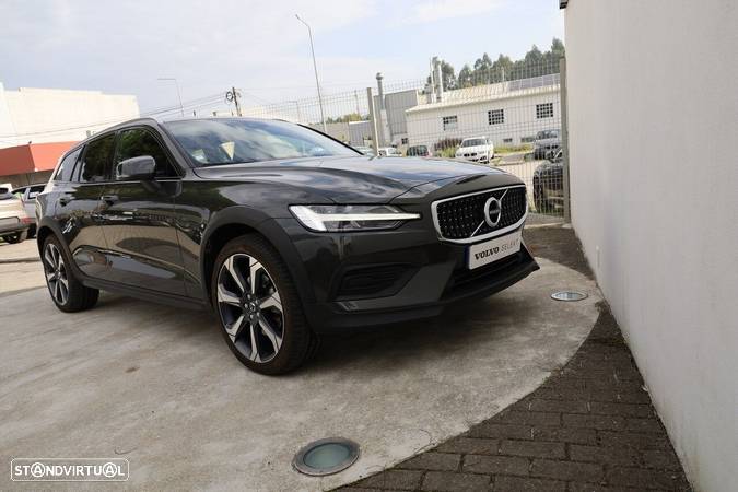 Volvo V60 Cross Country 2.0 D4 Geartronic - 22