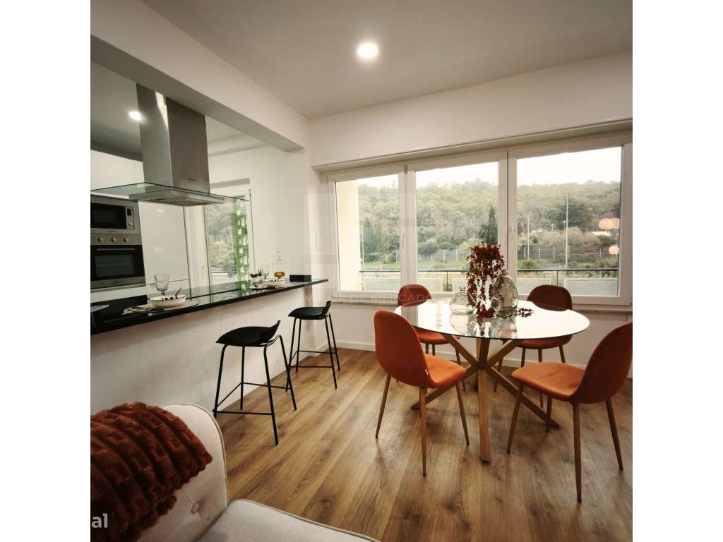Apartamento T3 em Benfica com Varanda | Remodelado | 2 Elevadores |... - Grande imagem: 4/29