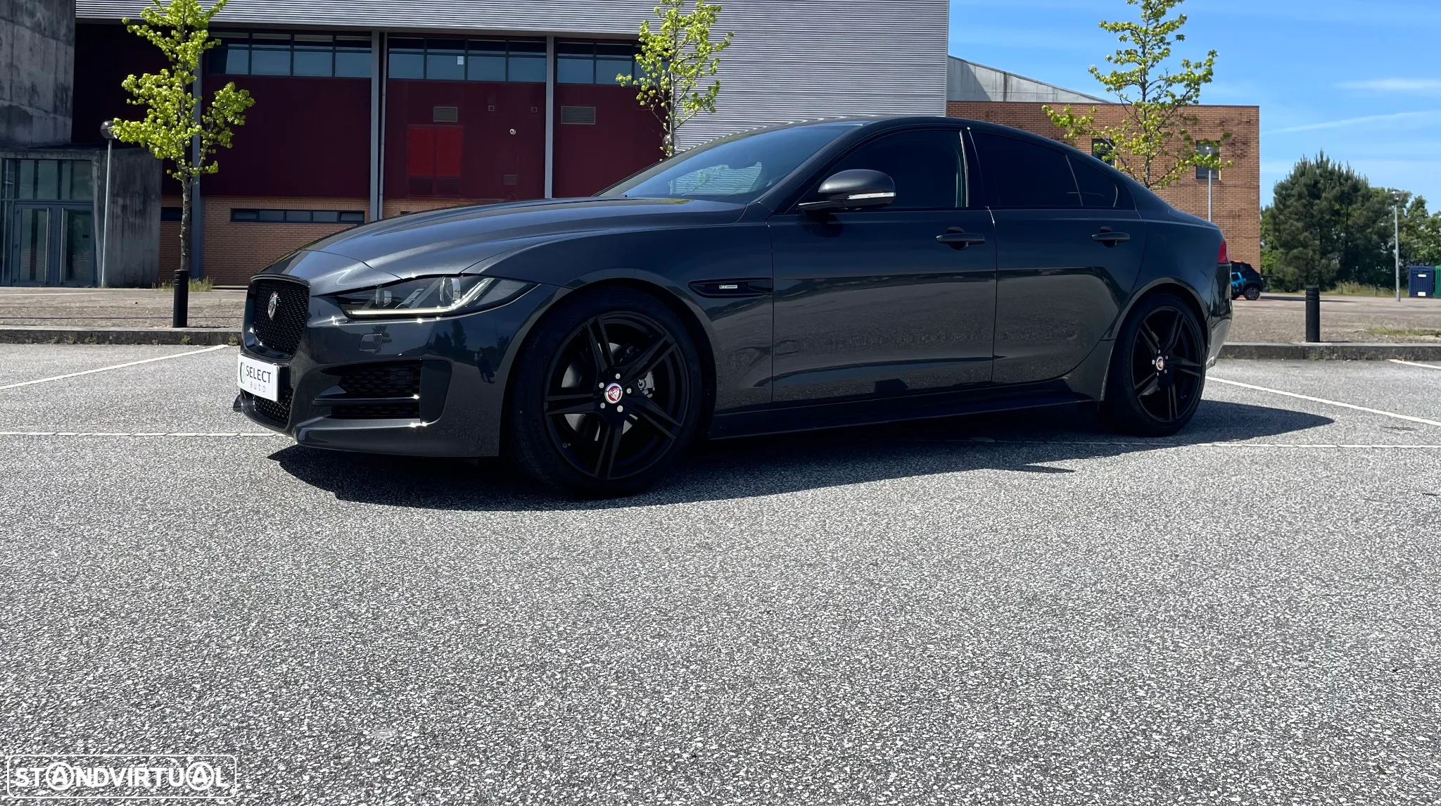 Jaguar XE 2.0 D R-Sport Aut. - 19