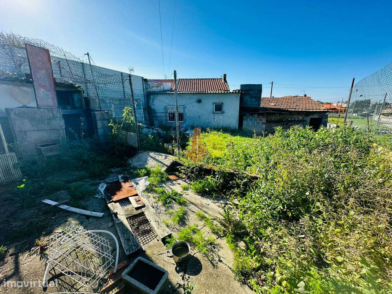 Moradia para Recuperar em Brenha - Grande imagem: 2/22