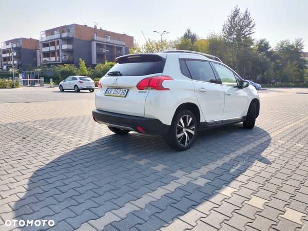 Peugeot 2008 1.2 Pure Tech Allure S&S EAT6 - 11