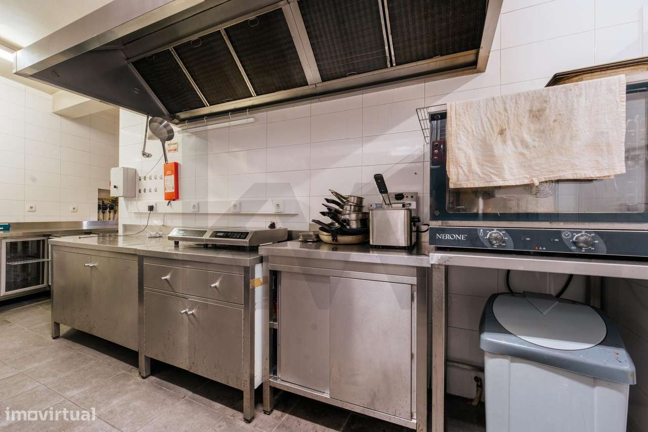 Trespasse de Restaurante Equipado e Remodelado na Rua dos Combatentes,-27