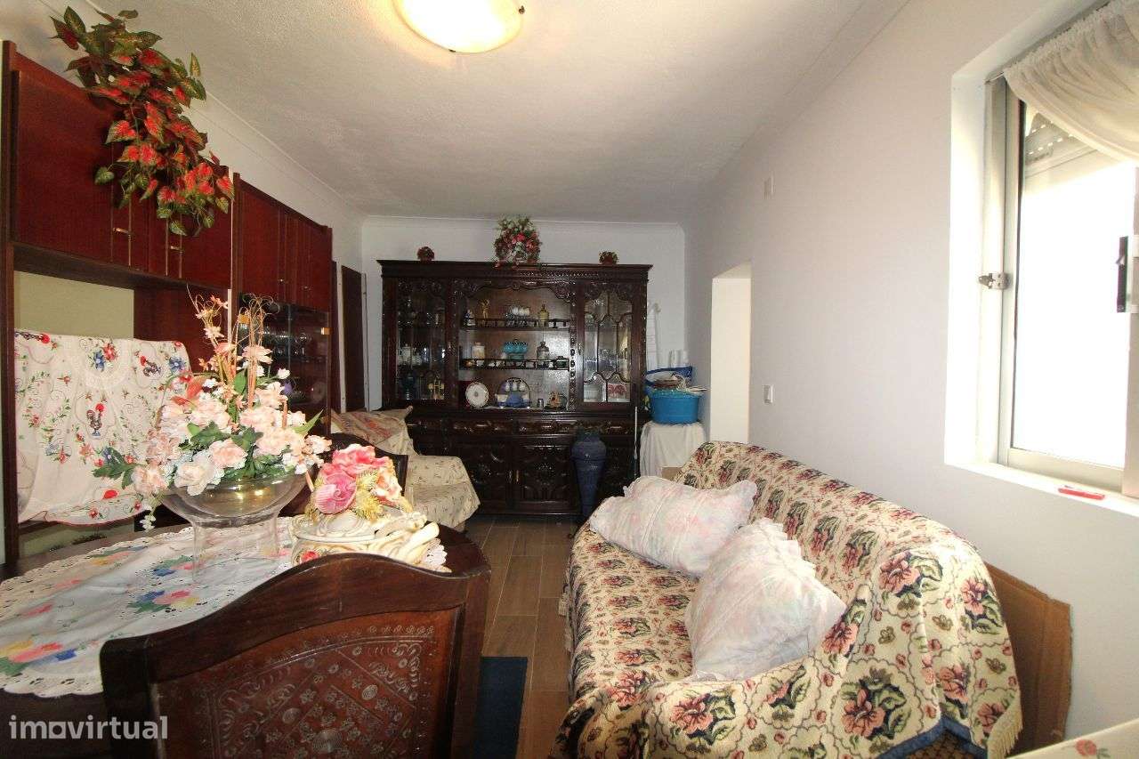 FEIJÓ - Apartamento T2 com quintal! - Grande imagem: 5/22