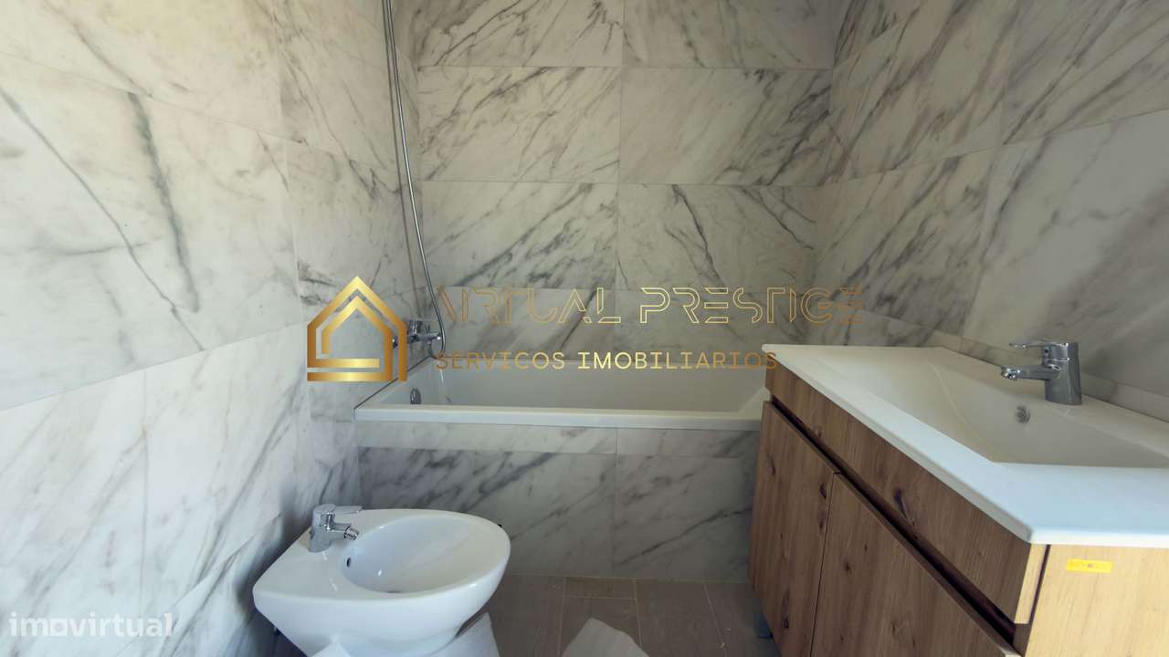 Moradia T4 triplex de gaveto | 2 suítes c/ closet | lareira | Fernã...-19