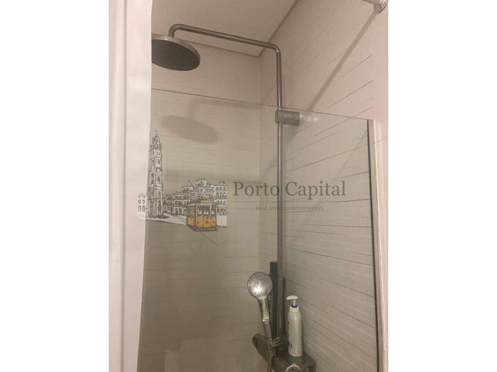 EXCELENTE APARTAMENTO T1 NO CENTRO DO PORTO PARA ARRENDAMENTO - Grande imagem: 3/20