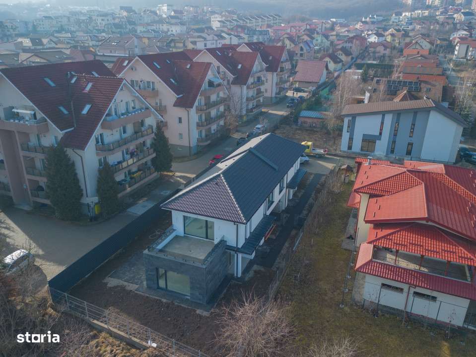 Casa tip duplex intr-o zona rezidentiala de case din zona Campului-1