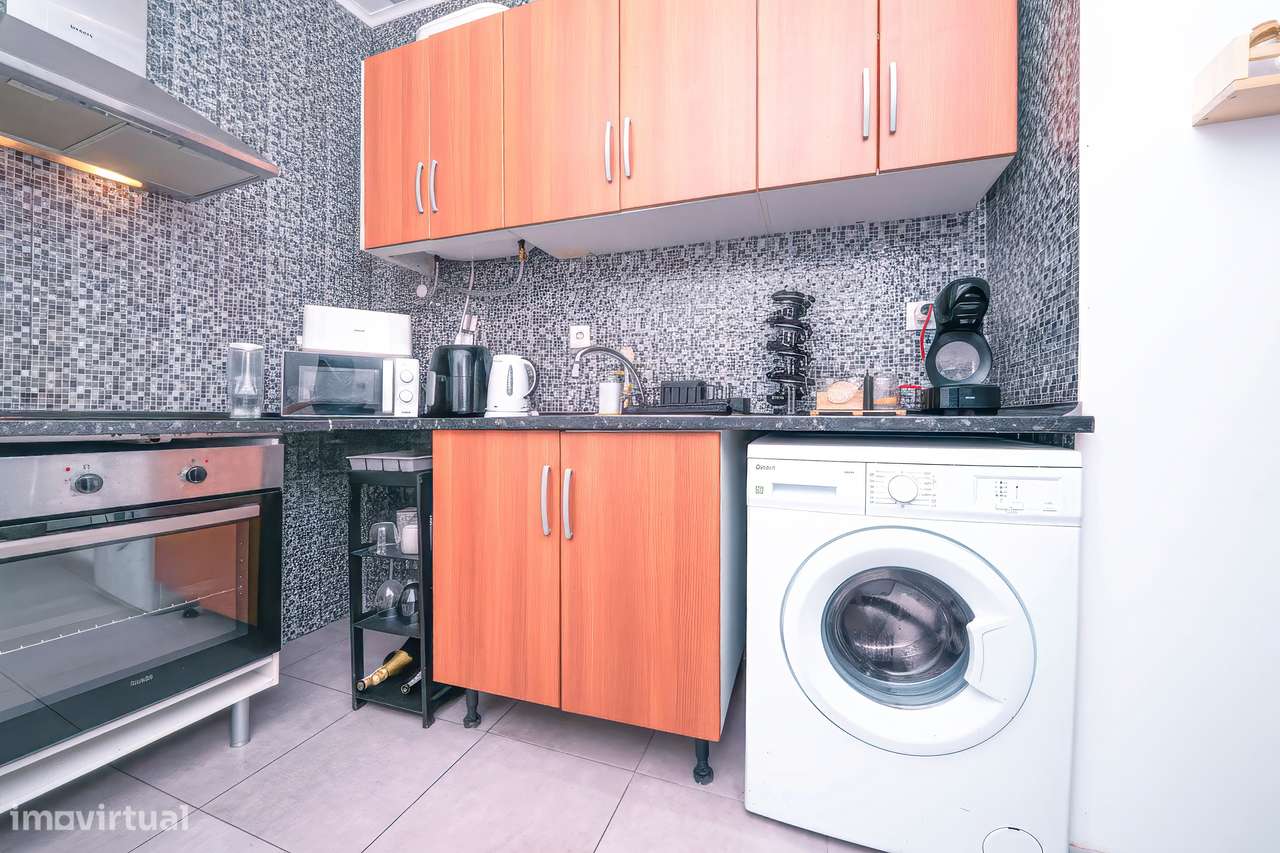 T2 remodelado junto a Sta. Apolónia e Feira da Ladra - Grande imagem: 4/12