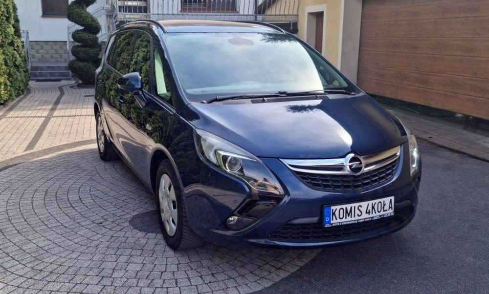 Opel Zafira C 2011