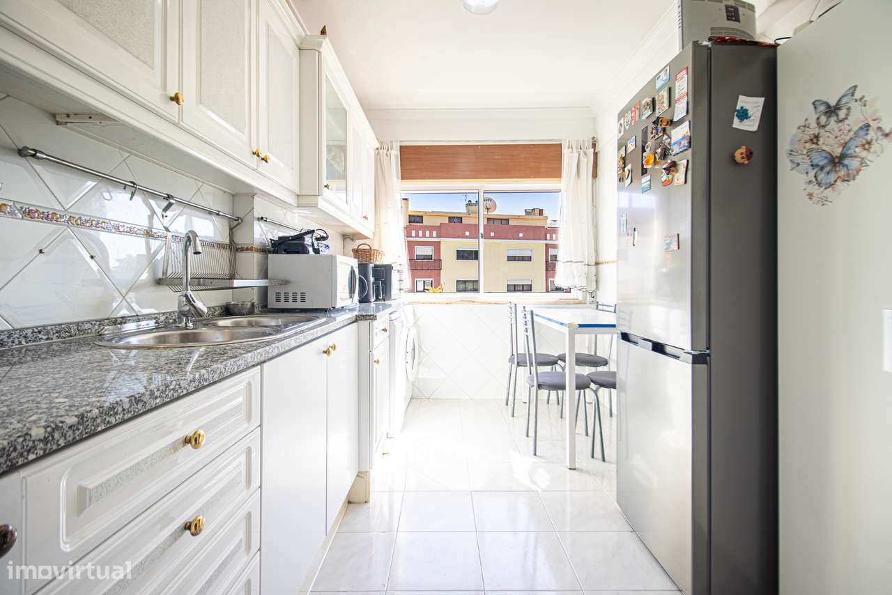 Apartamento T3 c/ 2 WCs e Sala c/ Lareira em Monte Abraão, Sintra-5