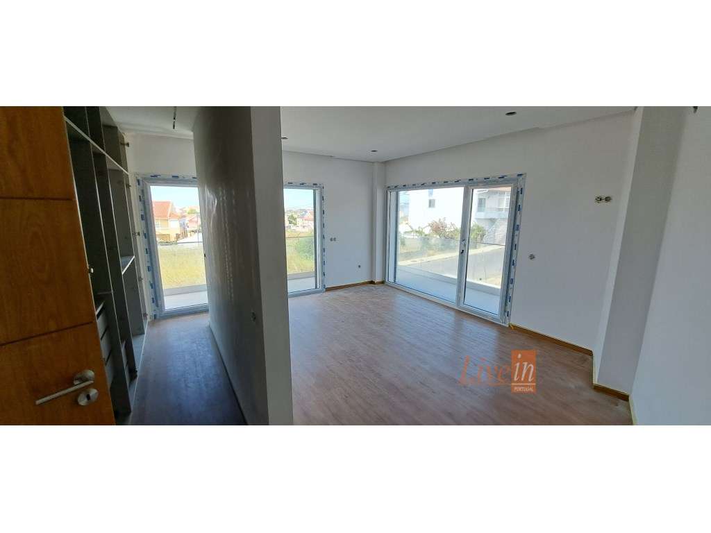 Moradia T3 em Construção com Piscina Aquecida e Garagem em Mafra - Grande imagem: 2/13