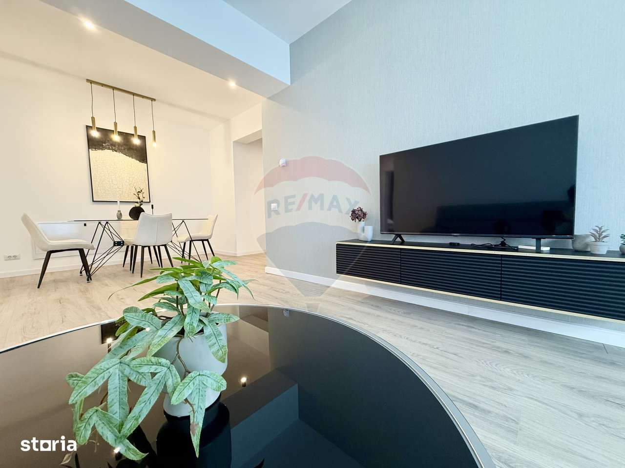 Apartament 3 camere de inchiriat Crystal North Pipera / Rond OMV - Imagine principală: 3/14