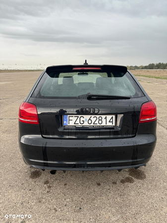 Audi A3 1.6 Limited Edition - 2