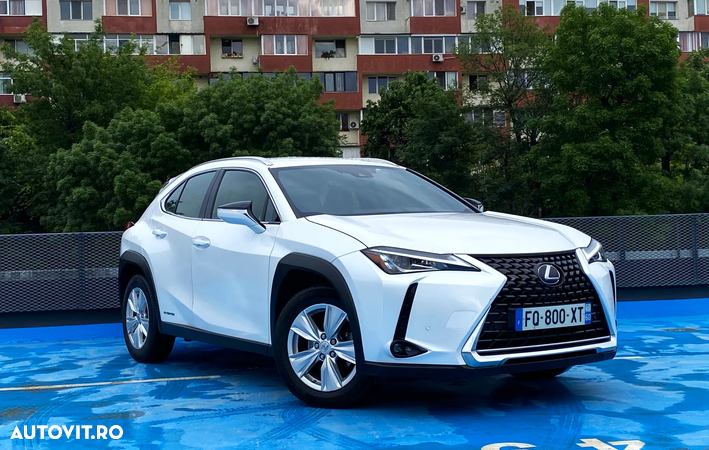 Lexus UX 250h 2.0L HEV 20H- (178 HP) 4X2 CVT Executive - 14