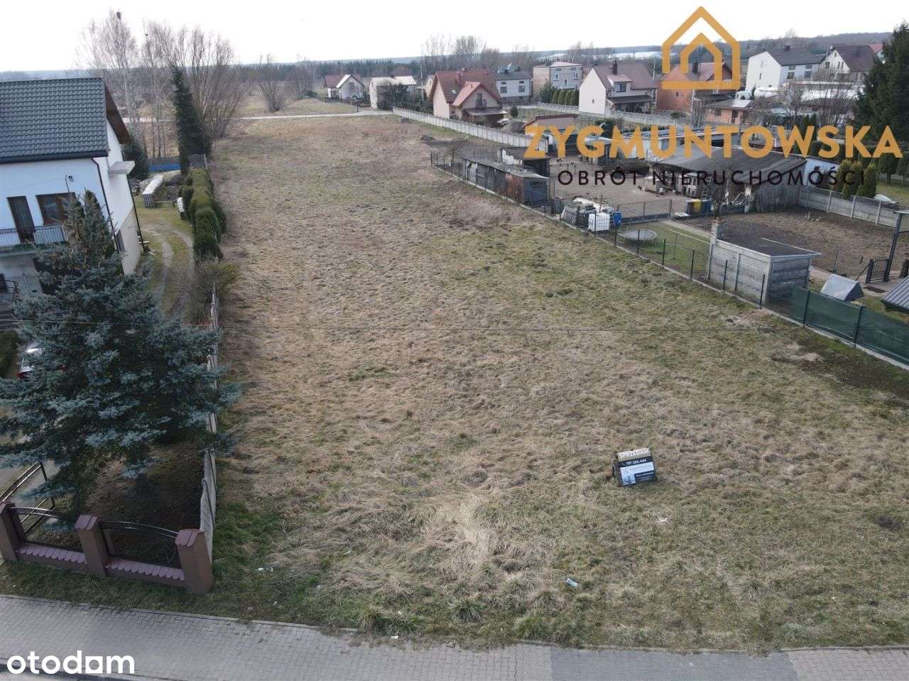 Działka na sprzedaż – dojazd z dwóch stron - Pełny obrazek: 2/7