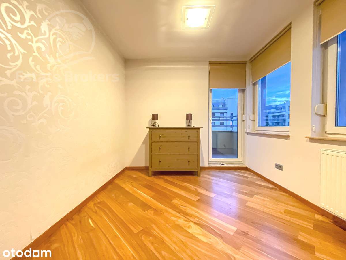 Funkcjonalne mieszkanie z dokonałą komunikacją-12