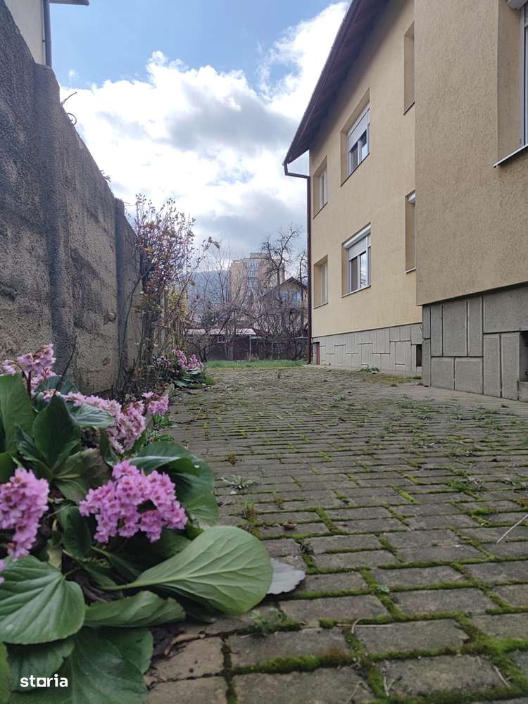 Vila, 2 apartamente, teren 670 mp, Mircea cel Batran.-16