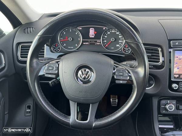 VW Touareg 3.0 TDI V6 Executive Edition - 8