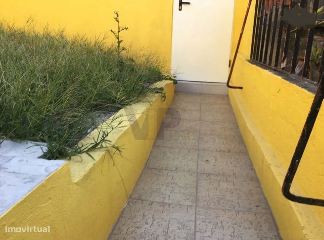 Moradia T3 c/ Anexo e Terraço, toda reabilitada - Campanhã (Dragão)-9