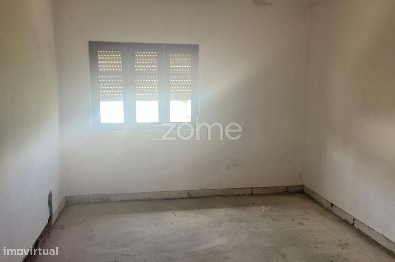 Moradia para remodelar em Almalaguês-8