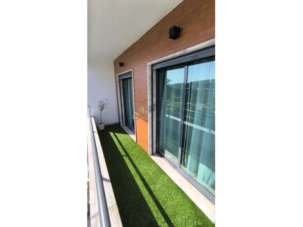 Apartamento Duplex T2+1 com Parqueamento, Arrecadação e Varanda | E...-2