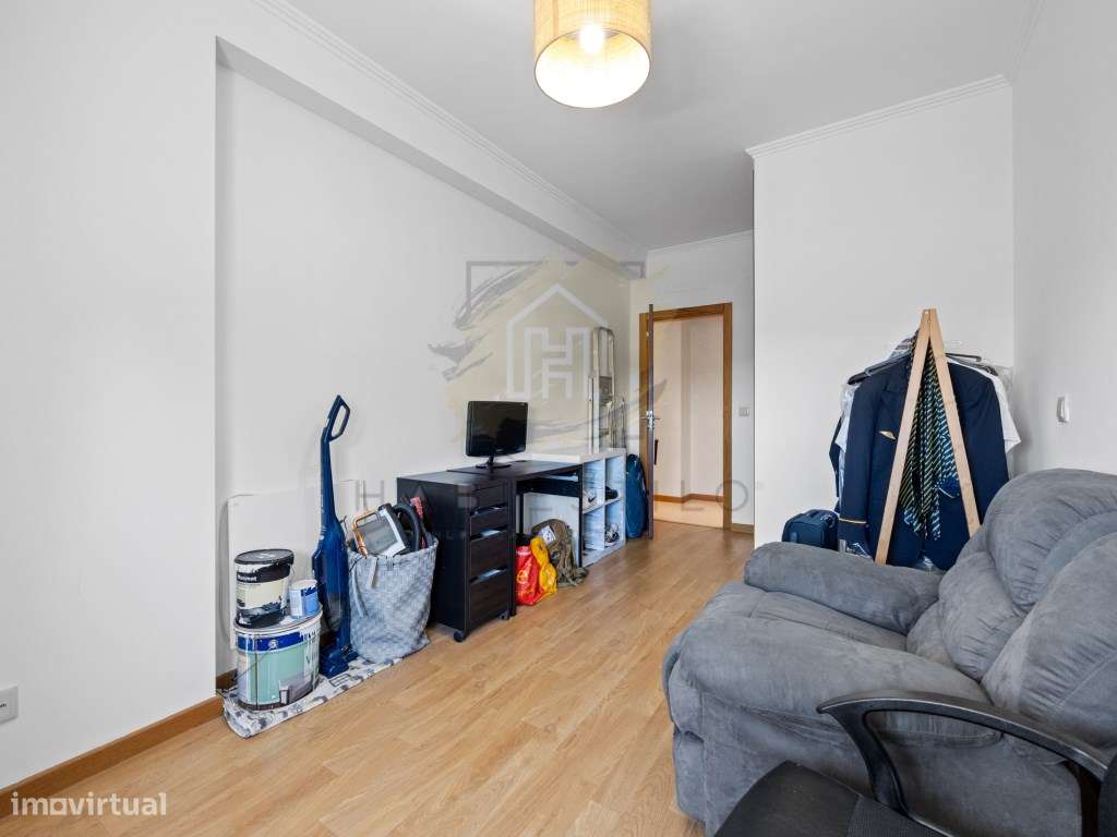 Apartamento T2 com lugar de garagem-17