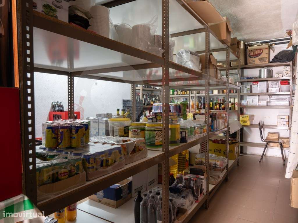 Imóvel Multifuncional com Elevado Potencial de Rentabilidade-37
