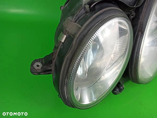 MERCEDES W211 E KLASA LAMPA LEWY PRZÓD BIXENON SKRĘTNY EUROPA - 7