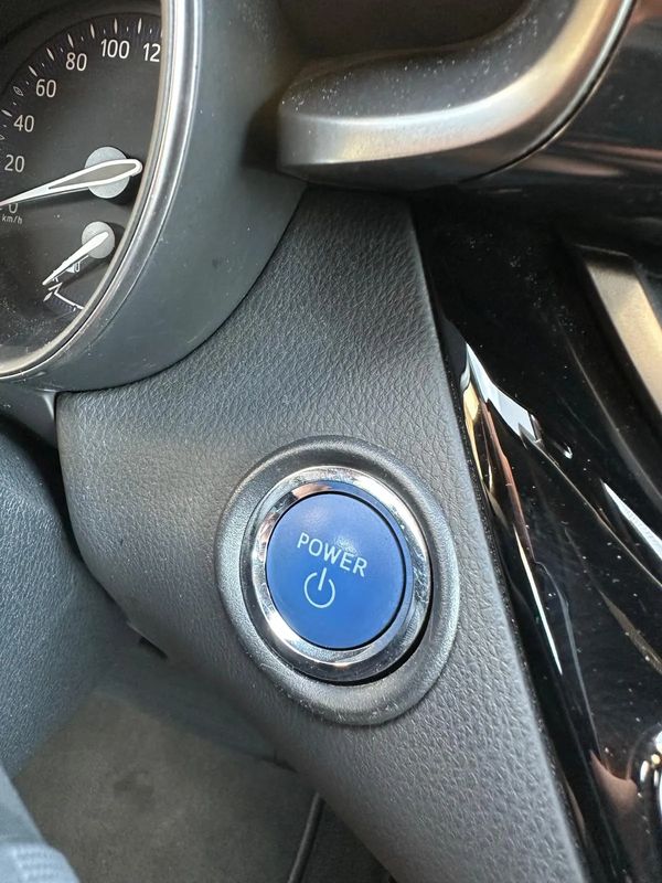 Toyota C-HR 1.8 HSD 122 CP 4x2 CVT Cult - 31