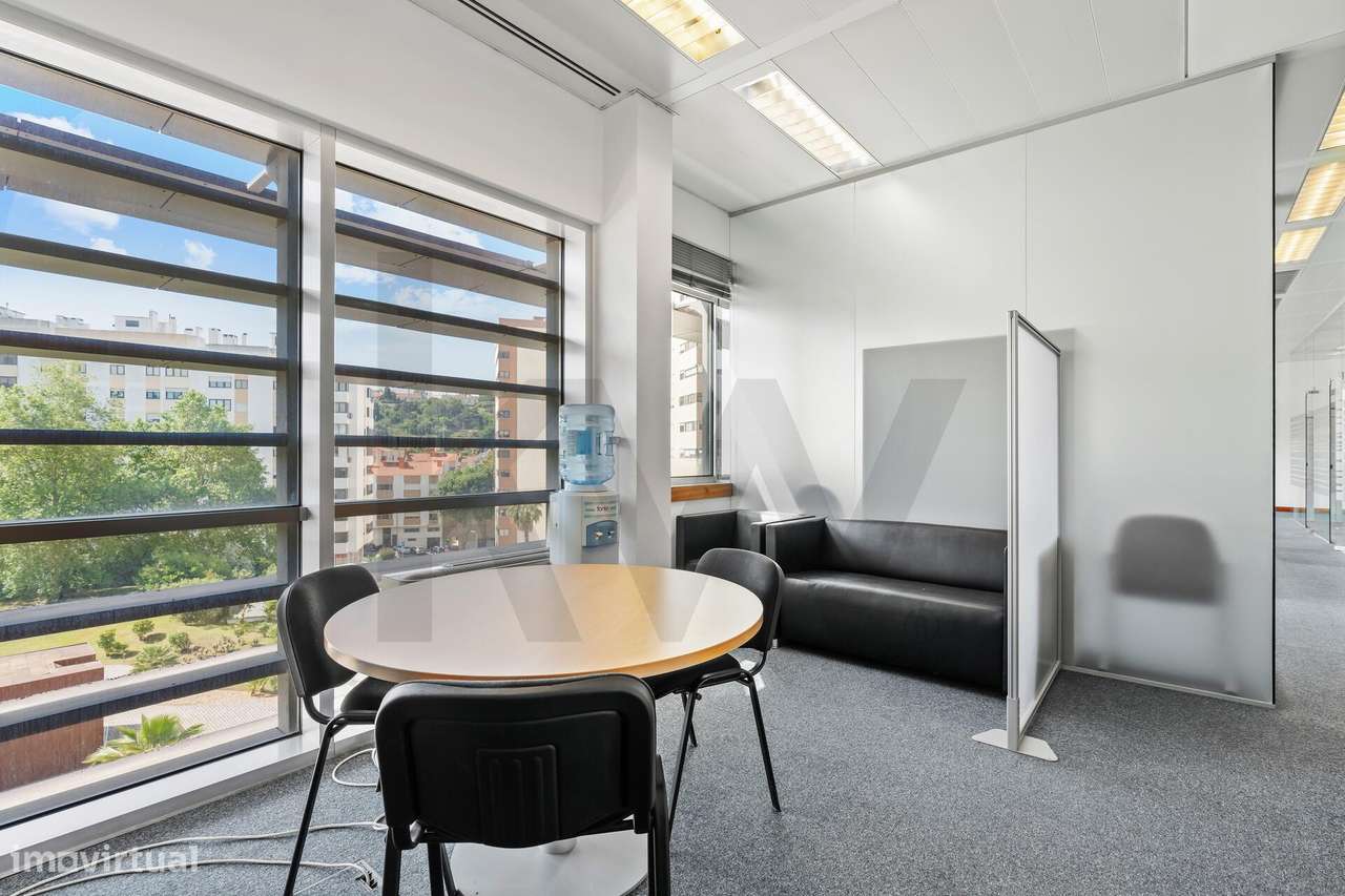 Escritório Moderno de 135 m2 c/ 5 Estacionamentos no Neopark, Carnaxid - Grande imagem: 1/23